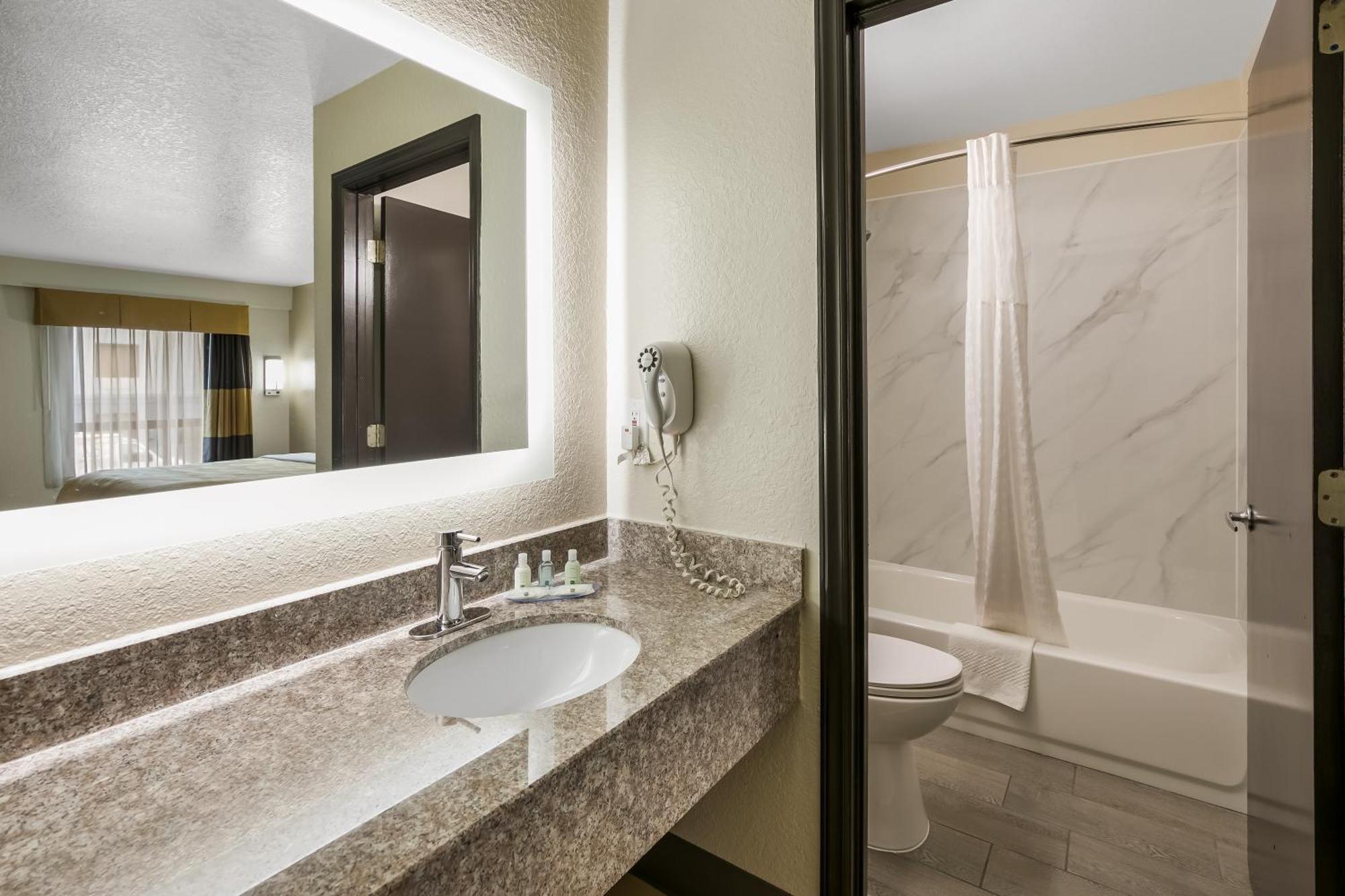 Quality Inn Commerce At I-85 Buitenkant foto